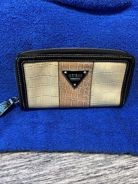 GUESS Tri-Panel Croc-Embossed Zip Wallet in Beige, Brown & Black
